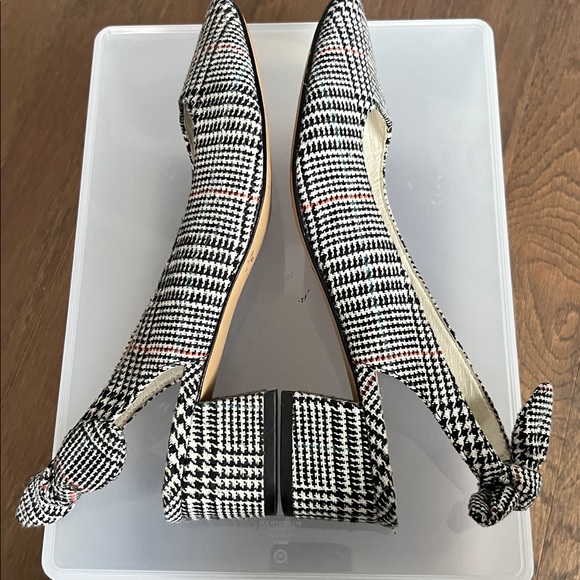 Bettye Muller Houndstooth Slingback Block
Heels - Picture 10 of 12